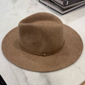 Classic Soft Brown Wool Hat S—M